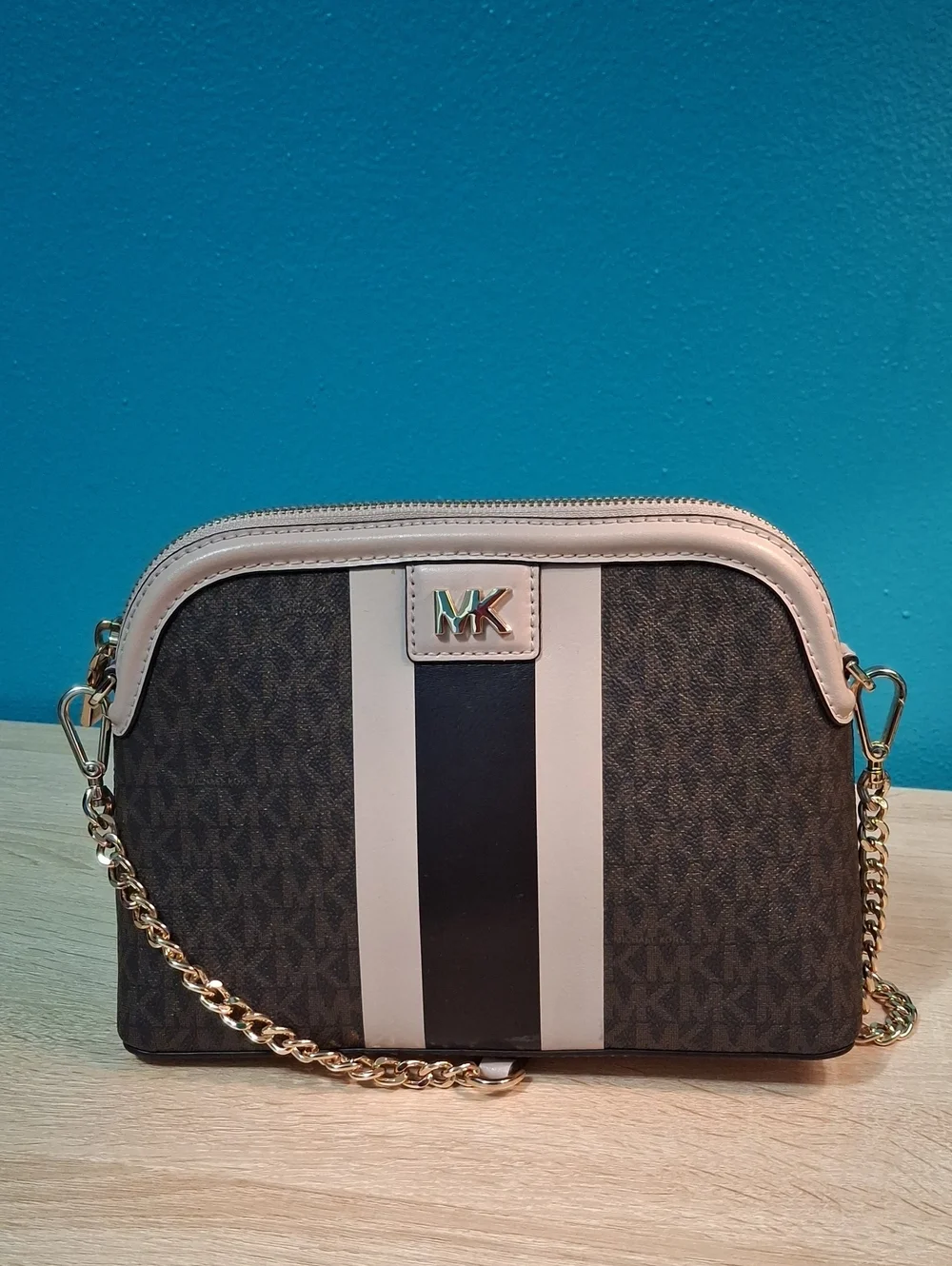 Michael Kors Mott Large Zip Dome Crossbody Nwot